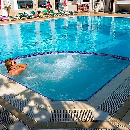 Hotel Epic 3*